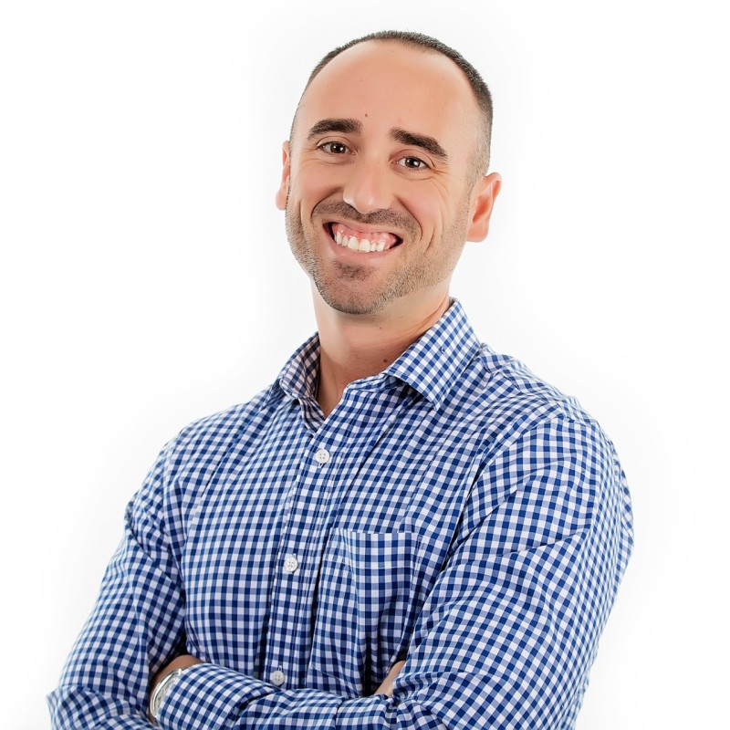 Headshot of Dan Theckston